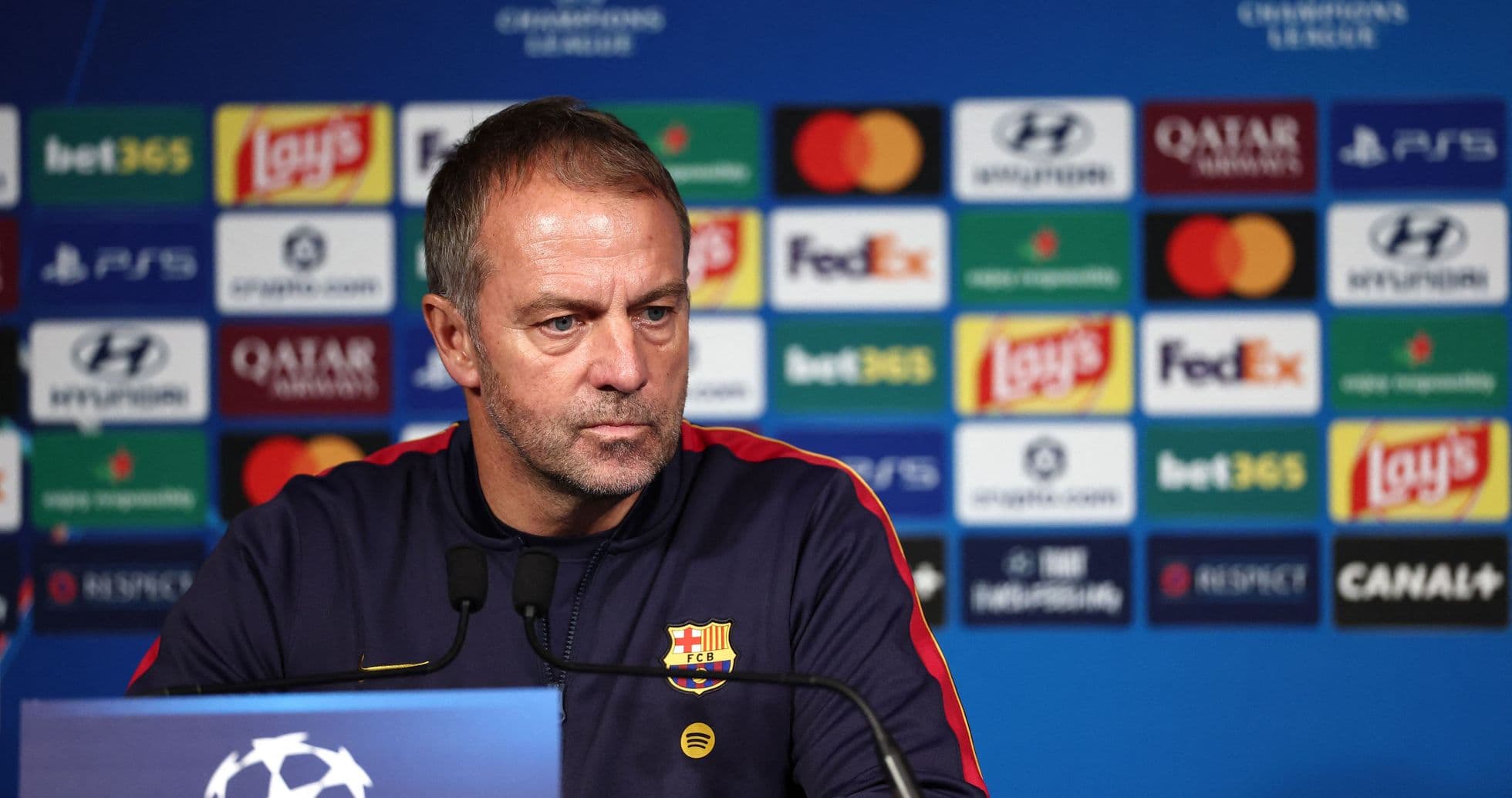 Hansi Flick detalla opciones defensivas del Barcelona frente al PSG tras bajas importantes Hansi Flick detalla opciones defensivas del Barcelona frente al PSG tras bajas importantes