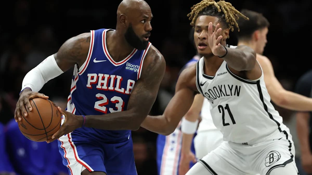LeBron James lidera como point forward mientras la ofensiva de los 76ers brilla en su primer encuentro con la nueva alineación estelar LeBron James lidera como point forward mientras la ofensiva de los 76ers brilla en su primer encuentro con la nueva alineación estelar